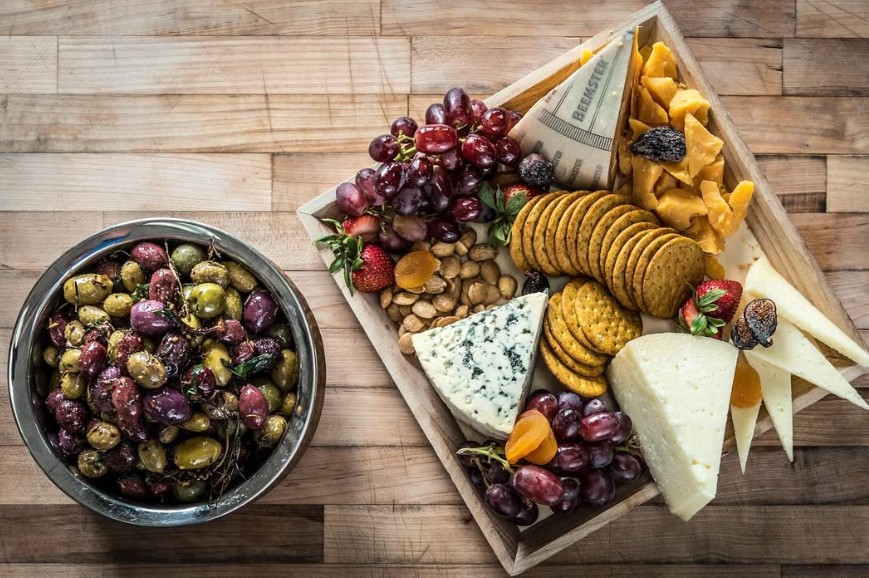 Holiday Hor Dovoures